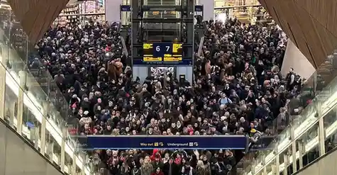 Heathrow Taxis Quote | Cheap Airport Cabs & London Minicabs Transfers Service,London Bridge station minicabs and taxis. Best rates for airport transfer cars. 24/7 services phone numbers for a quote. cheapest cabs and cars,transfer